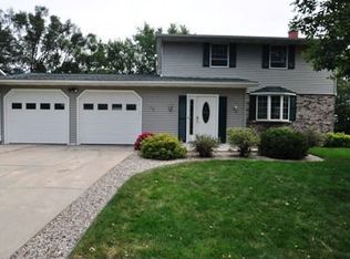 101 Nasinus Rd, Anamosa, IA 52205