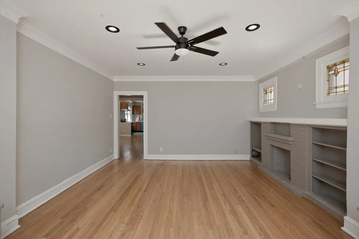 3 bed, 1.0 bath, $2,200 — Photo 3