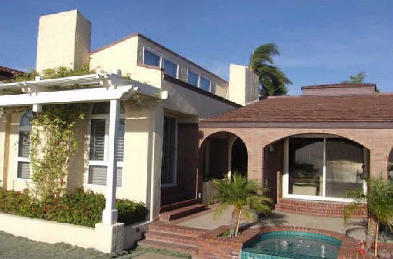 2nd image of 32111 Sea Island Dr
