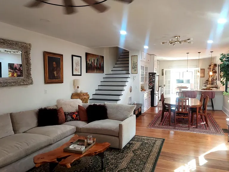 447 E Lake Dr — Photo 3