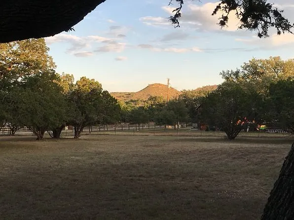 1300 Ridge Oak Dr, Wimberley, TX 78676