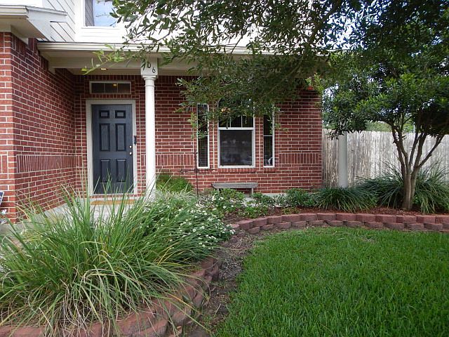 1st image of 106 White Oak Ct