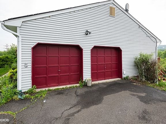 4th image of 28A Dunnigan Dr