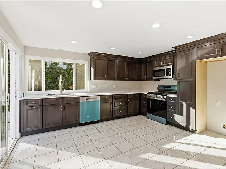 25302 Neptune Dr — Photo 6