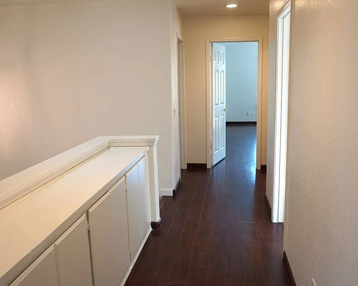 10386 Meadow Creek Dr — Photo 25