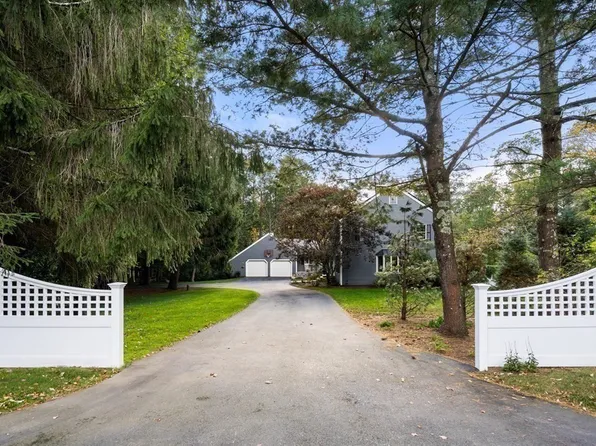 173 Gay St, Westwood, MA 02090