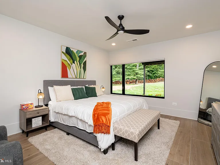 40388 Manbar Ln — Photo 53