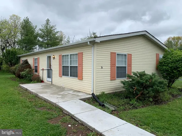 36 Bentwood Cir, Harleysville, PA 19438