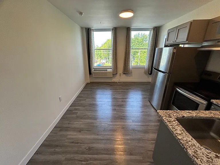 703 N Park 704 Tarn — Photo 36