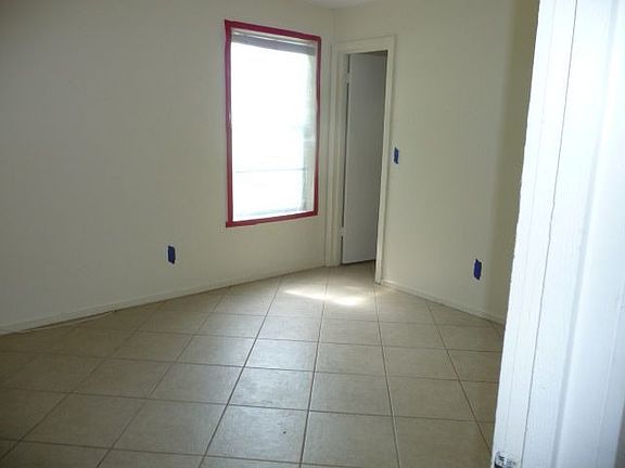 4th image of 8206 Deland Ave