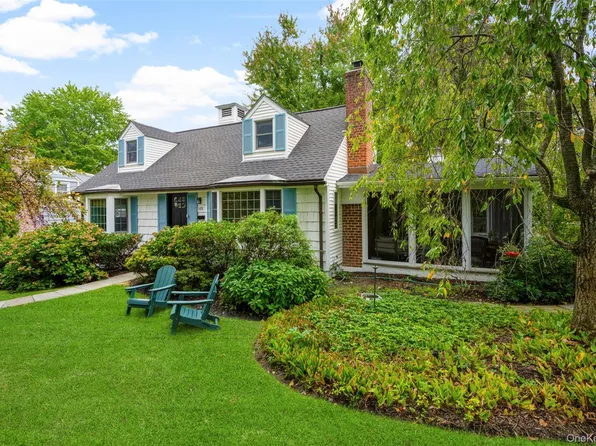 105 Havilands Lane, White Plains, NY 10605