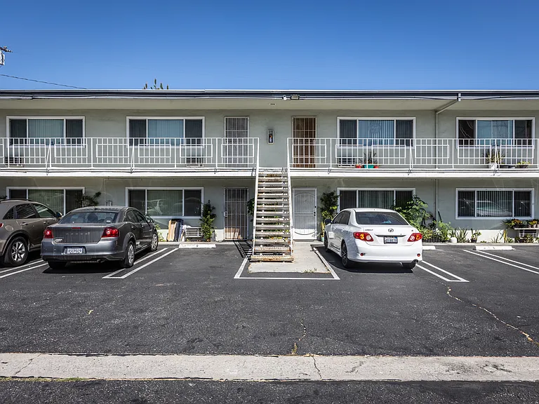 10015 Alondra Blvd — Photo 9