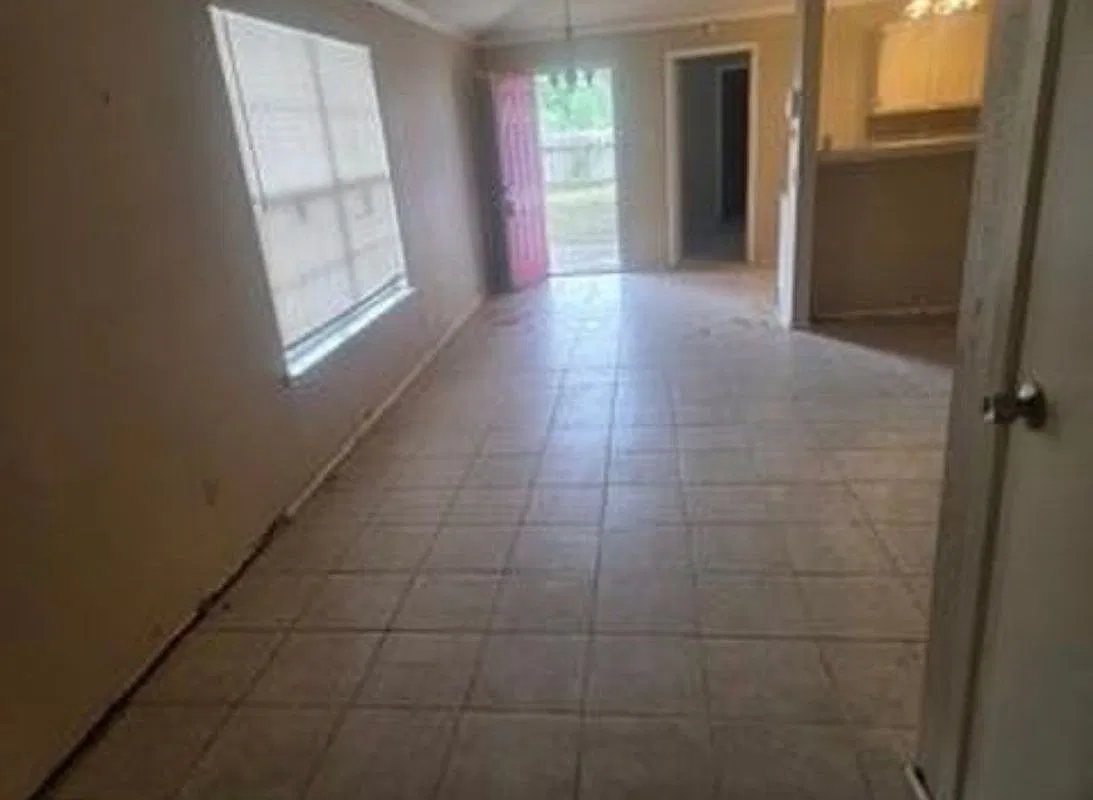 2 bed, 2.0 bath, 1137 sqft, $1,345 — Photo 2