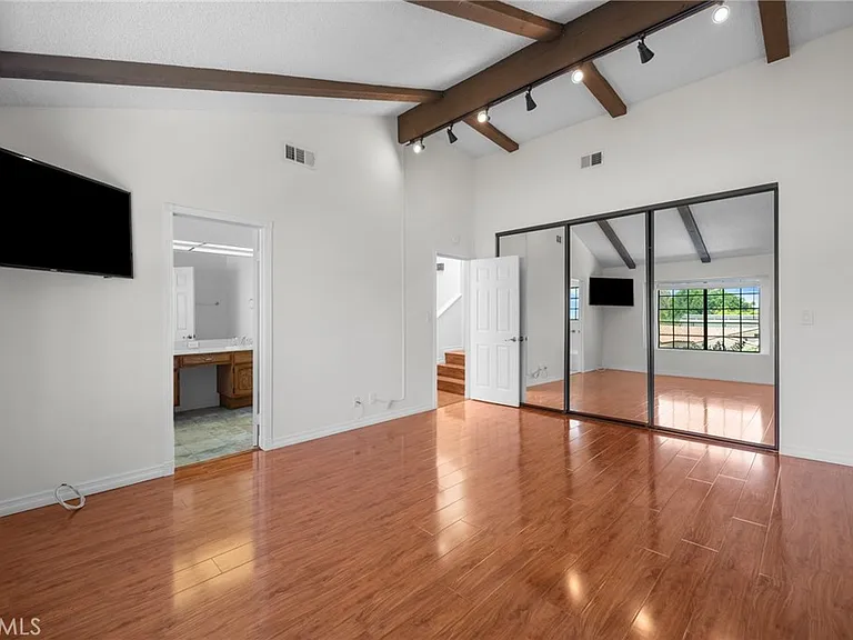 7100 Balboa Blvd #803 — Photo 30