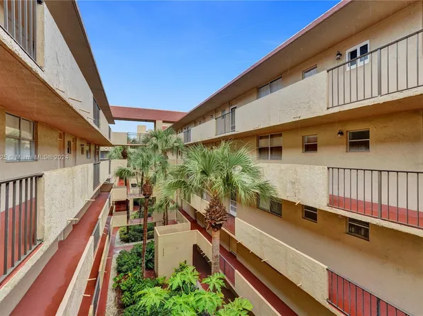 408 NW 68th Ave APT 412, Plantation, FL 33317