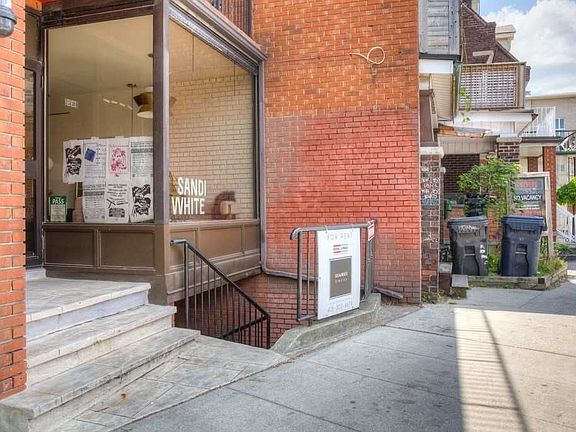 4th image of 1391 Dundas St W