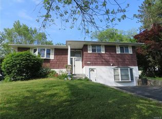 11 Bracken Rd, Ossining, NY 10562