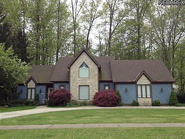 1st image of 3030 Oakwood Ln