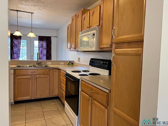 5th image of 604 E La Paloma Ln