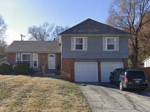 8801 W 95th Ter, Overland Park, KS 66212