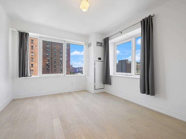 1399 Park Ave #8G — Photo 1