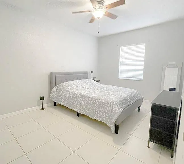 324 SW 22nd St #A — Photo 11