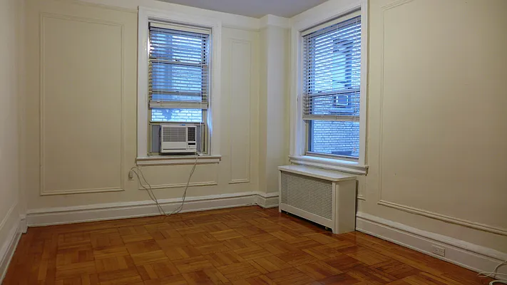 Rented by Metropolitan Equities | media 8