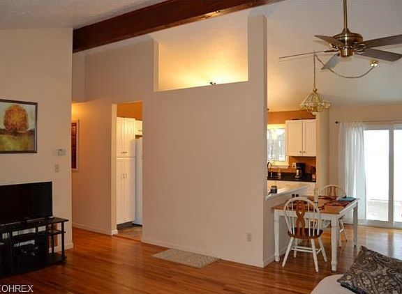 4th image of 23868 Amesbury Dr
