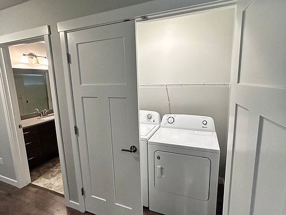 5th image of 2255 Bluestem St Unit D