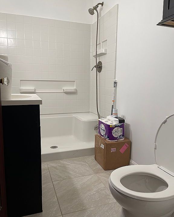 1st image of 54 Meadowlawn Ave #2