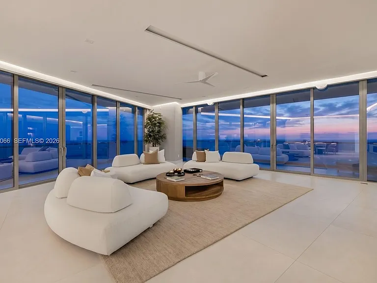 18975 Collins Ave #3000 — Photo 33