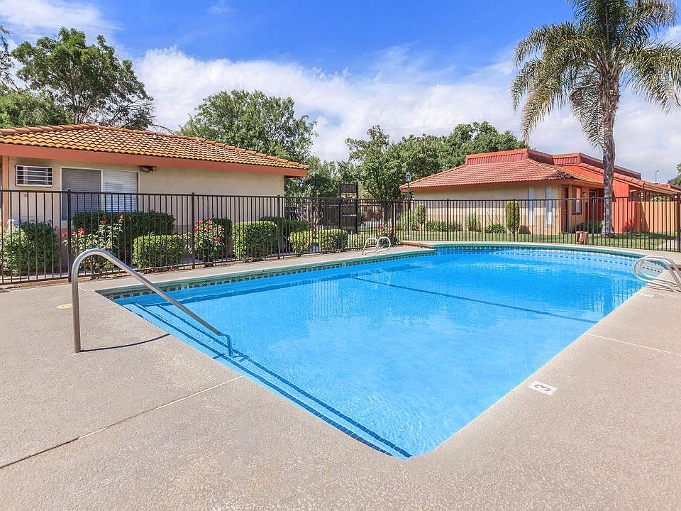 Sunburst Apartments 4294 N Hughes Ave Fresno CA Zillow