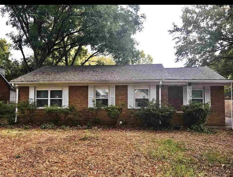 32 Russell Rd