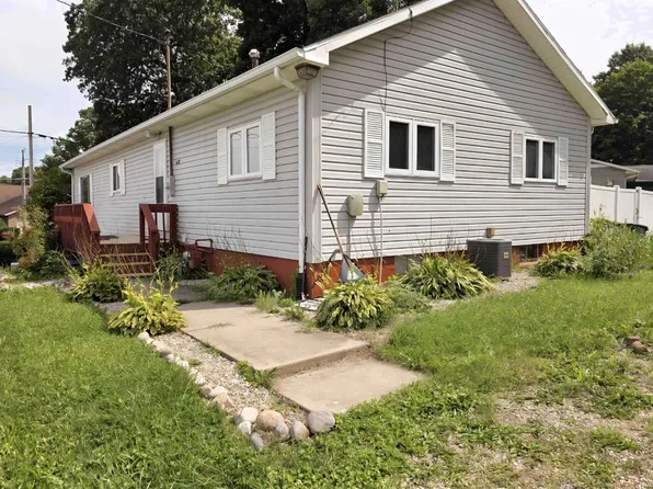 427 2nd St, Rome City, IN 46784