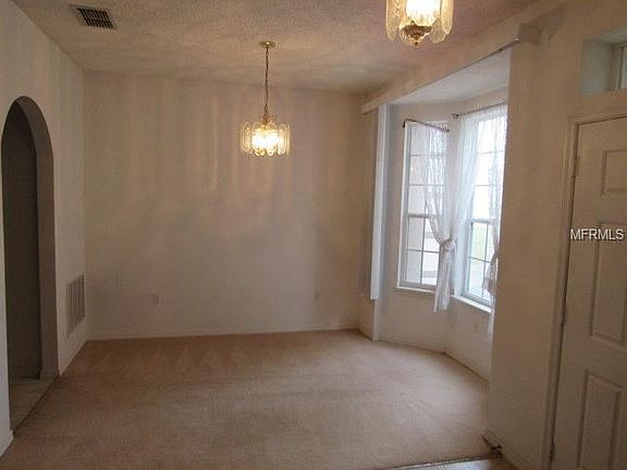 4th image of 1729 Manchurian St