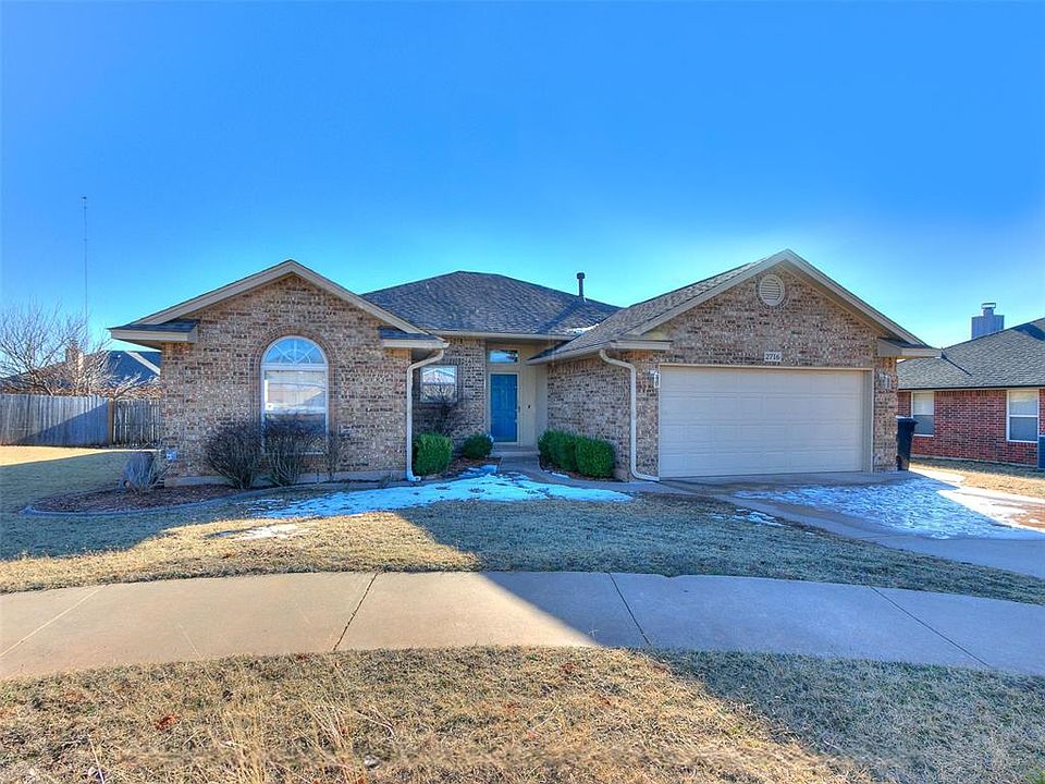 1st image of 2716 SE 92nd Cir