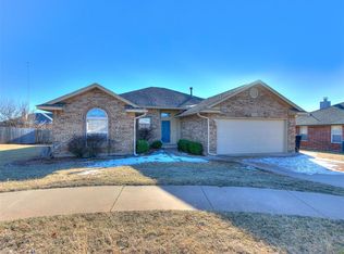 2716 SE 92nd Cir, Moore, OK 73160