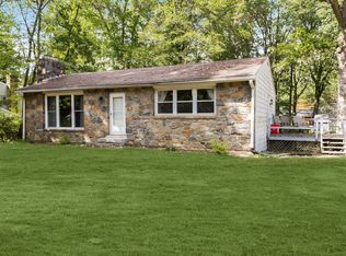 83 Summit Rd, Malvern, PA 19355