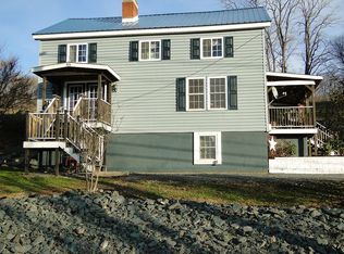 924 River Rd, Schodack Landing, NY 12156