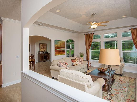 Entry to Family Room