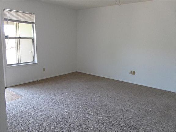 3rd image of 1303 McKie Dr