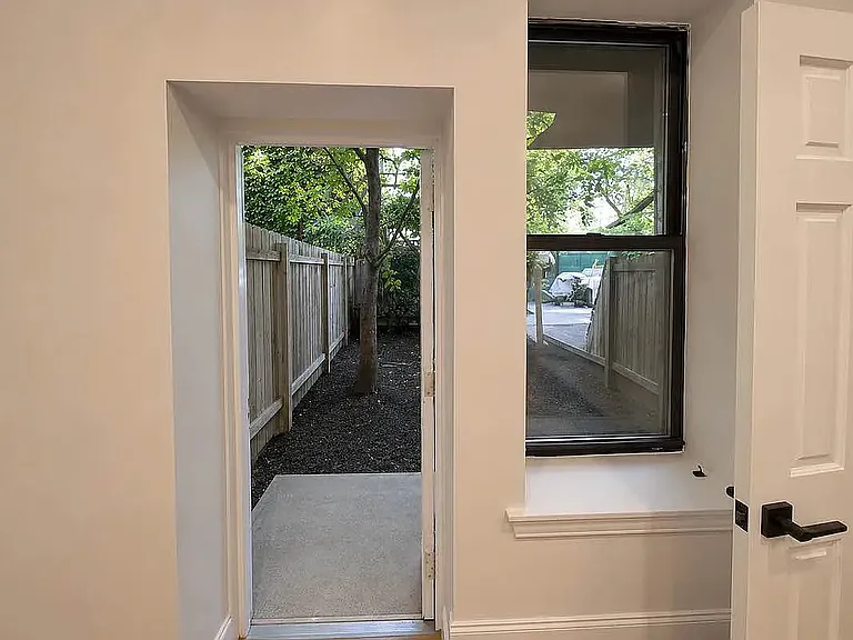769 4th Ave #1L — Photo 4
