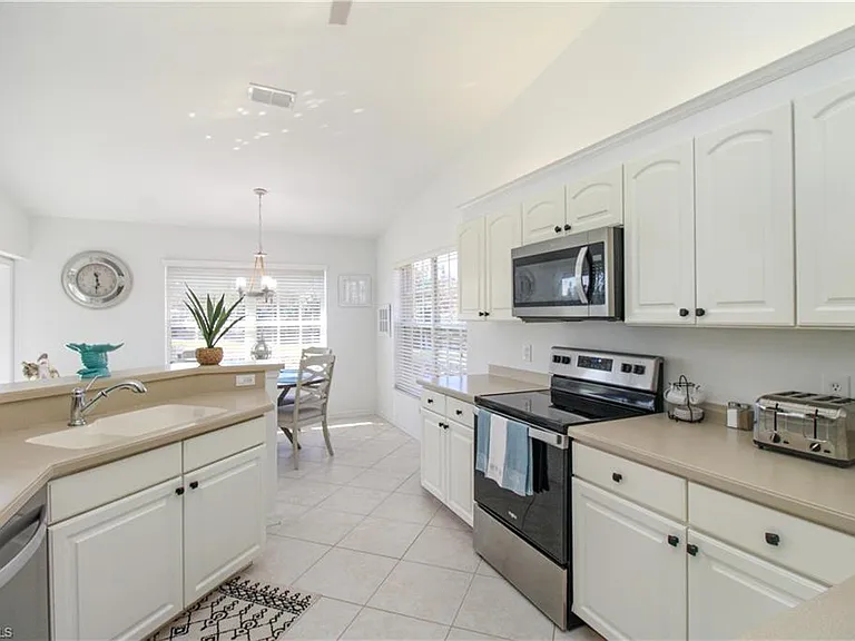 5645 Whisperwood Blvd #504 — Photo 33