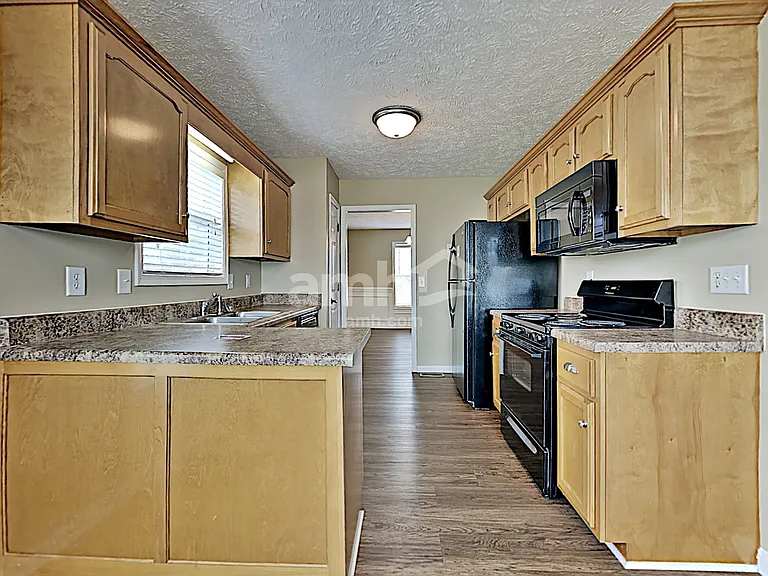 145 Buttermere Dr — Photo 3