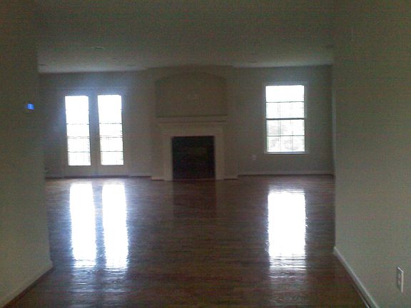 4th image of 125 Sugar Lake Dr