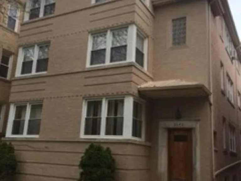 2640 W Greenleaf Ave #3 — Photo 1