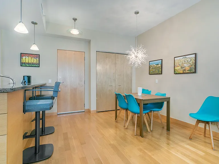 309 W Washington Ave #401 — Photo 8