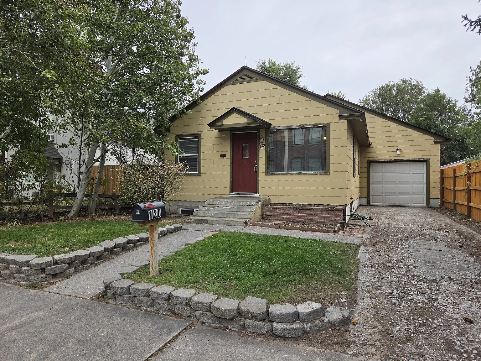 4 bed, 2.0 bath, 2030 sqft, $1,600 — Photo 3