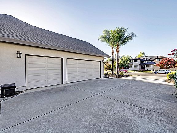 4th image of 511 Rhea Way
