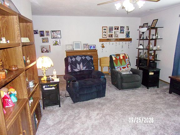 3rd image of 925 18th St